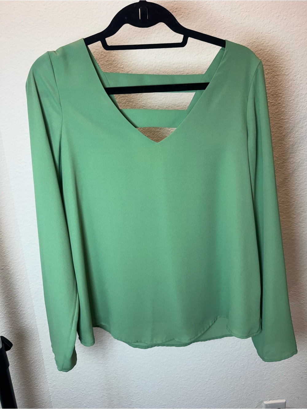 NWT Naked Zebra Green Cutout Long Sleeve Blouse Size M